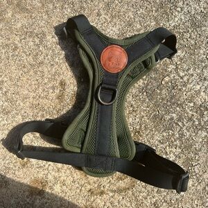 Wilderdog Harness in color Olive